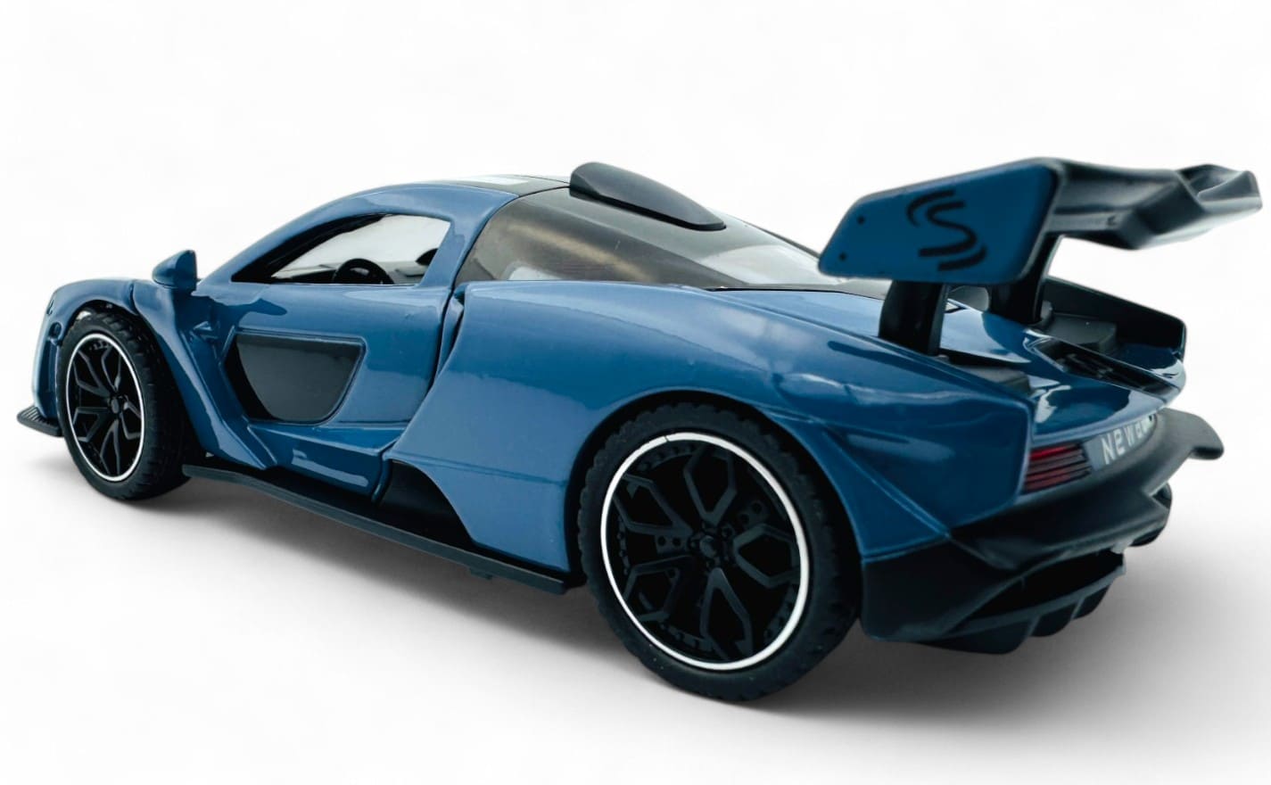 McLaren Senna Supercar 1:24